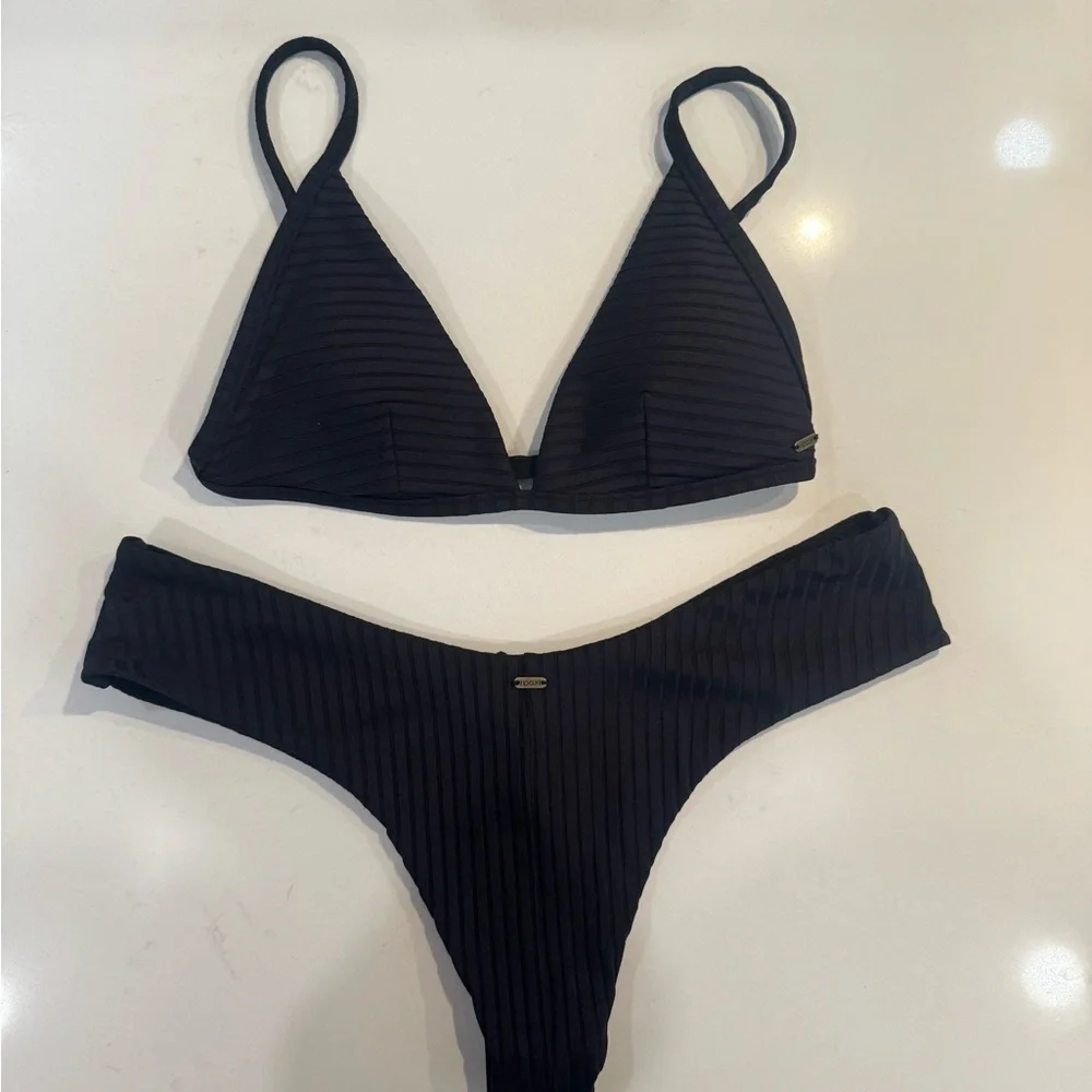 Lightly Used Rip Curl Ribbed Bathing Suit - Picture 2 of 6